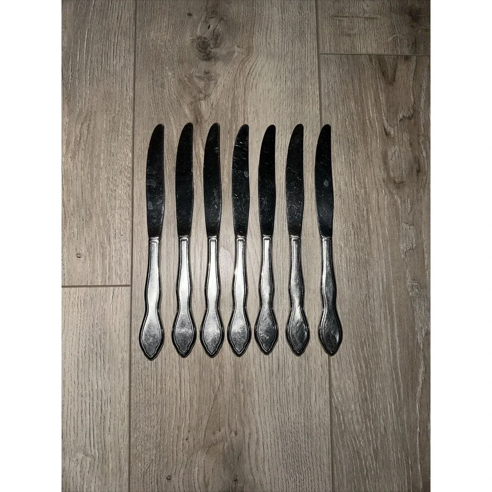 7 PCs‎ Oneida Stainless Flatware Twilight Dinner Knives